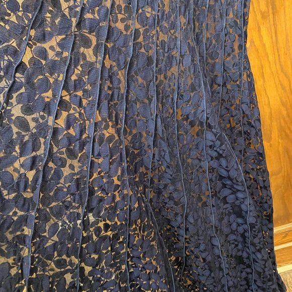 $640 Teri Jon by Rickie Freeman Lace Pintuck Gown size 4 . Missing Belt. - Picture 2 of 8